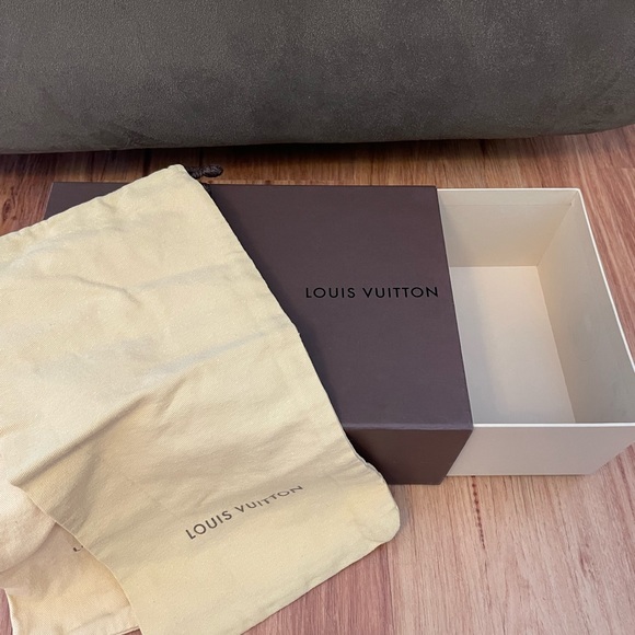 Louis Vuitton Heels - Picture 13 of 15